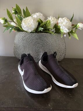 Nike Women's Black Slip-On Knit Sneakers with White Swoosh